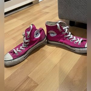 Pink converse